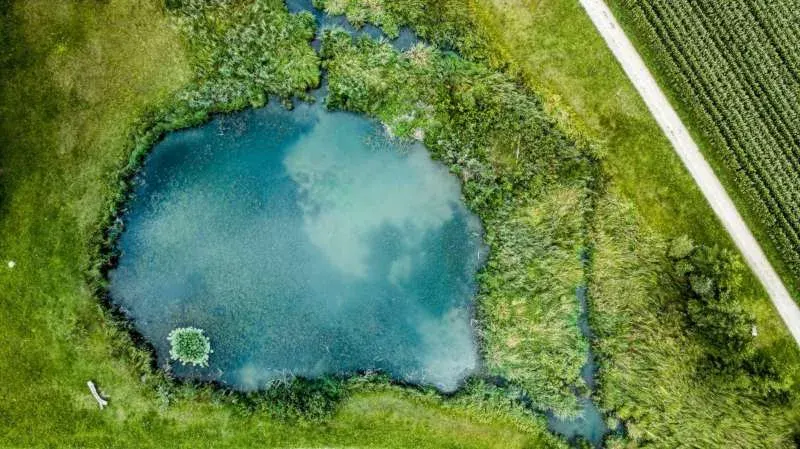 Etang vu du ciel